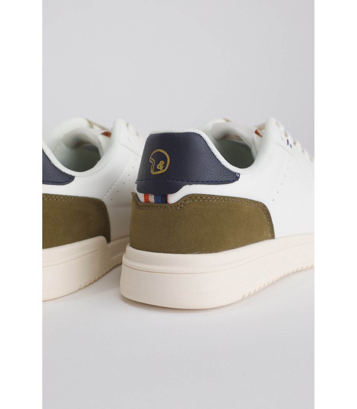 Baskets benson & cherry blanc/kaki