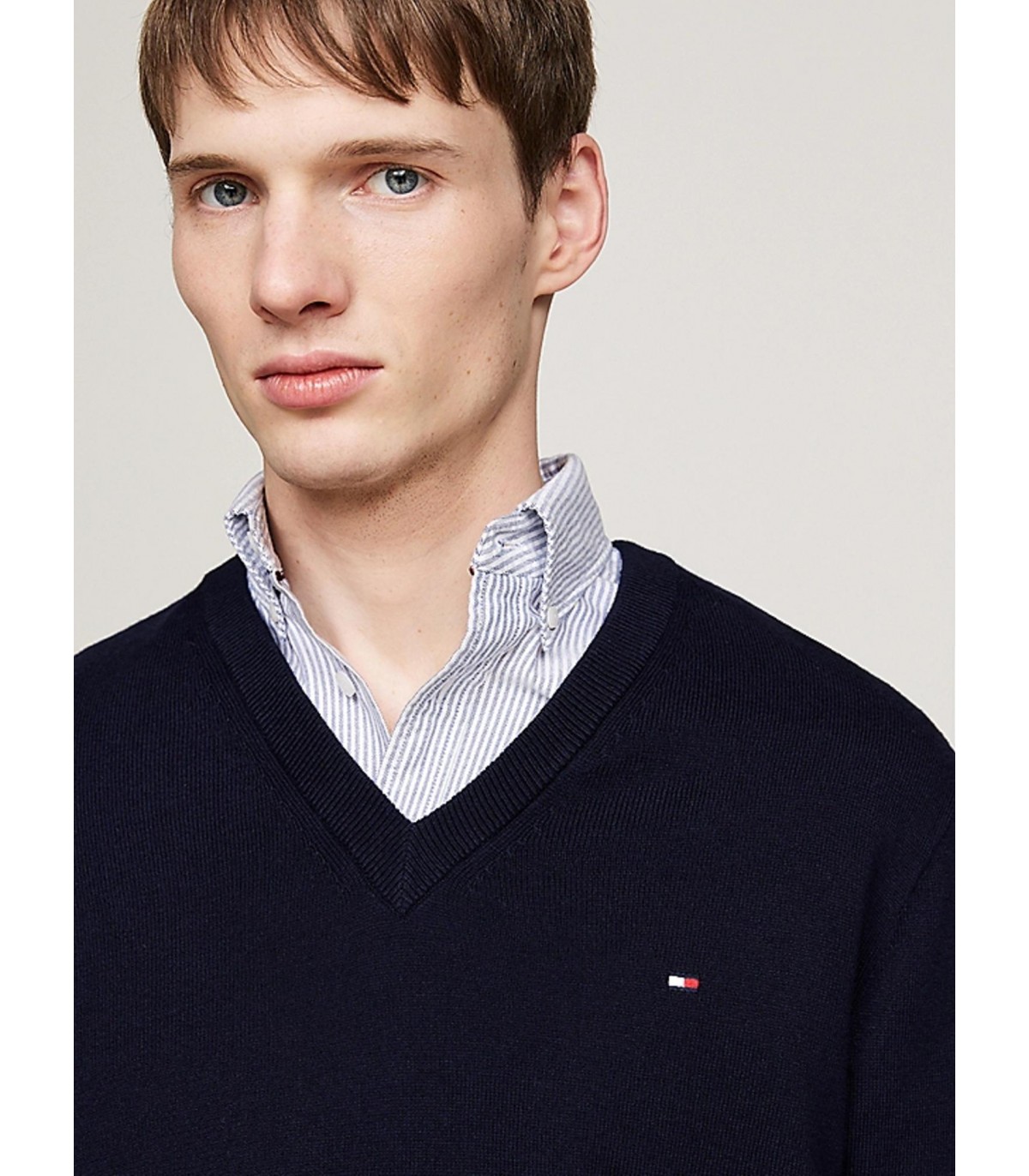 Pull col v tommy menswear dw5desertsky