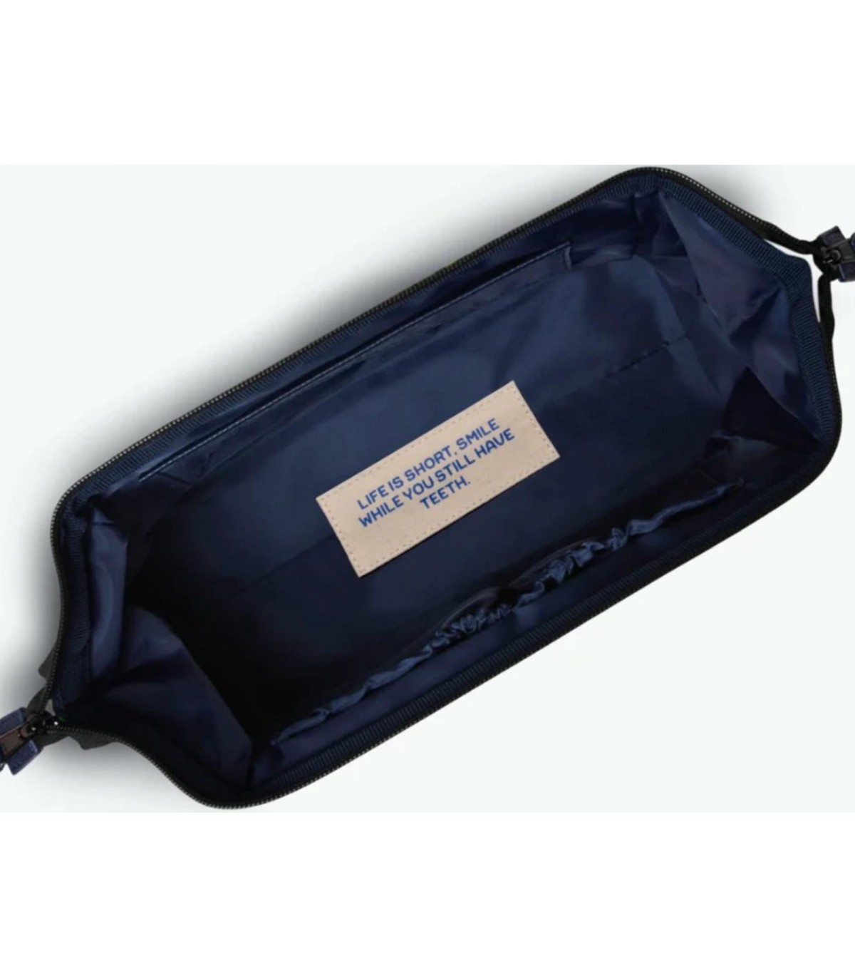 Maroquinerie trousse de toilette cabaia 